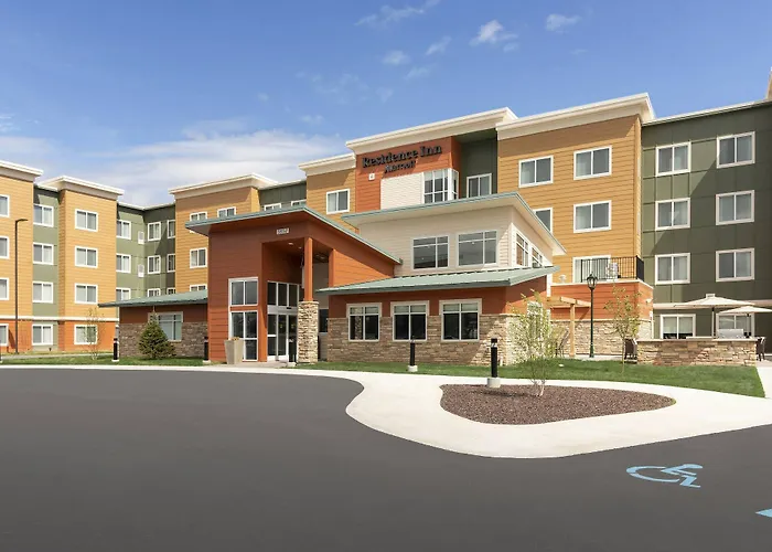 Indianapolis Hotels near Purdue University Airport (LAF)